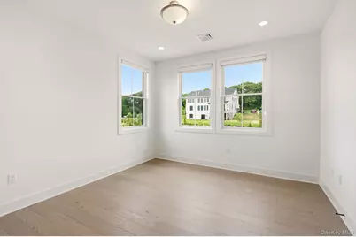 1 Levitow Court, Dix Hills, NY 11746 - Photo 43
