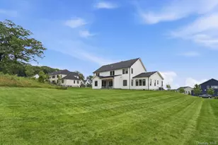 1 Levitow Ct, Dix Hills, NY 11746 - Photo 47