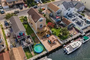 254 Arthur St, Freeport, NY 11520 - Photo 15
