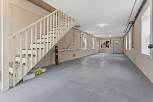 254 Arthur St, Freeport, NY 11520 - Photo 9