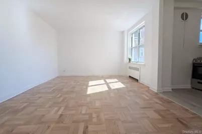 30-11 Parsons Boulevard #2T, Flushing, NY 11354 - Photo 3