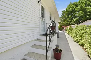 153 Davison Ave, Lynbrook, NY 11563 - Photo 9