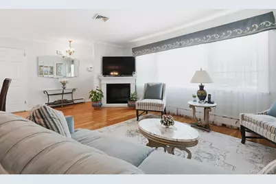 153 Davison Avenue, Lynbrook, NY 11563 - Photo 15