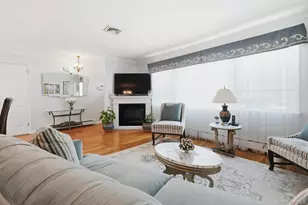 153 Davison Ave, Lynbrook, NY 11563 - Photo 15