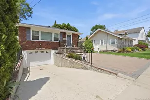 153 Davison Ave, Lynbrook, NY 11563 - Photo 3
