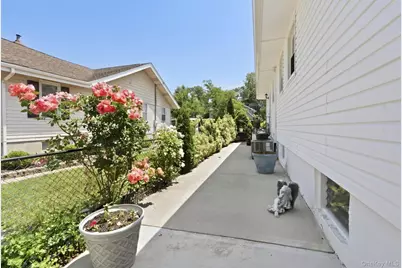 153 Davison Avenue, Lynbrook, NY 11563 - Photo 5