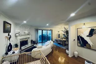 18 Wimbledon Dr, Roslyn, NY 11576 - Photo 5