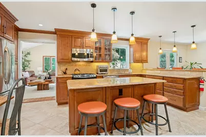 15 Deerfield Lane S, Pleasantville, NY 10570 - Photo 19