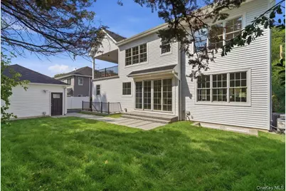 96 Shadyside Avenue, Port Washington, NY 11050 - Photo 49