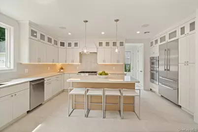 96 Shadyside Avenue, Port Washington, NY 11050 - Photo 9
