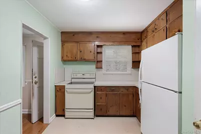 145 Arthur Avenue, Floral Park, NY 11001 - Photo 5