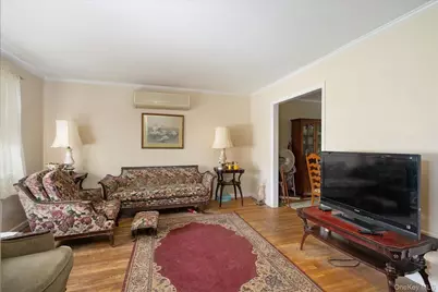145 Arthur Avenue, Floral Park, NY 11001 - Photo 9