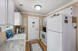 29 Hancock, Yaphank, NY 11980 - Photo 9