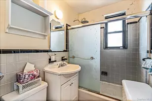 52-24 65th Pl, Maspeth, NY 11378 - Photo 9