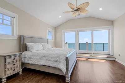21 Shinnecock Road, East Quogue, NY 11942 - Photo 13