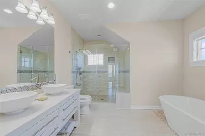 21 Shinnecock Road, East Quogue, NY 11942 - Photo 15