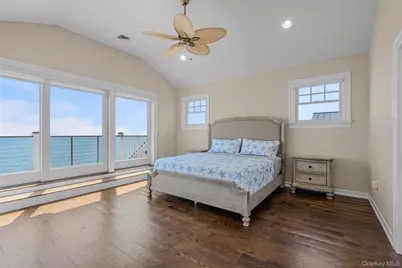 21 Shinnecock Road, East Quogue, NY 11942 - Photo 17