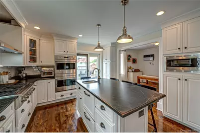 3038 Lowell Avenue, Wantagh, NY 11793 - Photo 11