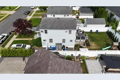 3038 Lowell Avenue, Wantagh, NY 11793 - Photo 25