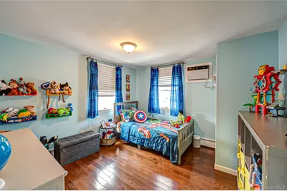 3038 Lowell Avenue, Wantagh, NY 11793 - Photo 17