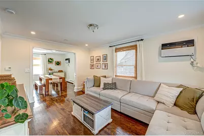 3038 Lowell Avenue, Wantagh, NY 11793 - Photo 5