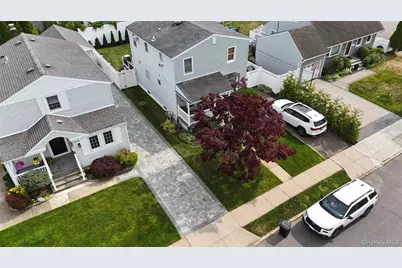 3038 Lowell Avenue, Wantagh, NY 11793 - Photo 23