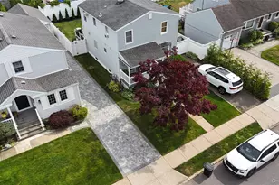 3038 Lowell Ave, Wantagh, NY 11793 - Photo 23