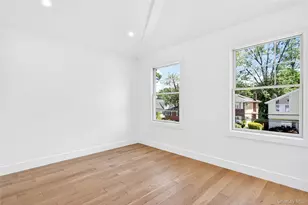 37 Corchaug Ave, Port Washington, NY 11050 - Photo 17