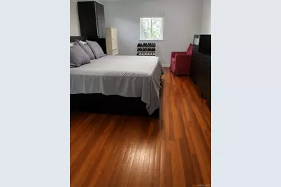1070 Oakfield Avenue, North Bellmore, NY 11710 - Photo 5