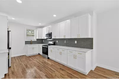 15 Grand Place, Huntington Station, NY 11746 - Photo 33