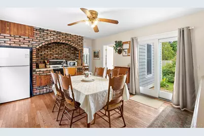 718 Montauk Highway, East Quogue, NY 11942 - Photo 11