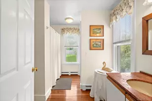 718 Montauk Hwy, East Quogue, NY 11942 - Photo 15