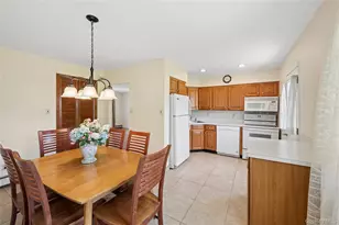 7 Blanche St, Plainview, NY 11803 - Photo 3