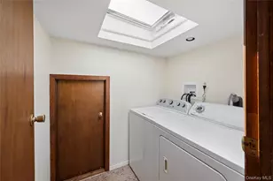 7 Blanche St, Plainview, NY 11803 - Photo 19