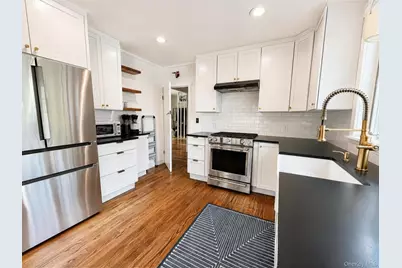 207 Prospect Avenue, Sea Cliff, NY 11579 - Photo 5