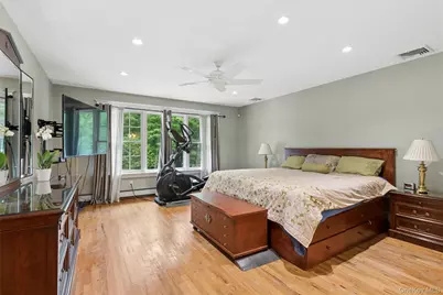35 Woodvale Drive, Syosset, NY 11791 - Photo 13