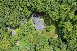 35 Woodvale Dr, Syosset, NY 11791 - Photo 3