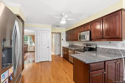 35 Woodvale Drive, Syosset, NY 11791 - Photo 11