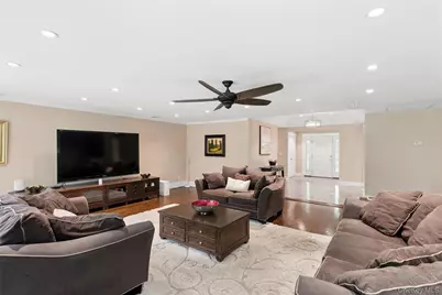 35 Woodvale Drive, Syosset, NY 11791 - Photo 7