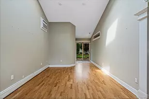 104 Choir Ln, Westbury, NY 11590 - Photo 5