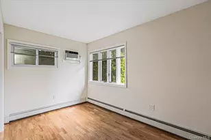 104 Choir Ln, Westbury, NY 11590 - Photo 15