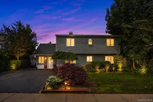 104 Choir Ln, Westbury, NY 11590 - Photo 3