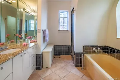 141-27 Coolidge Avenue, Briarwood, NY 11435 - Photo 25