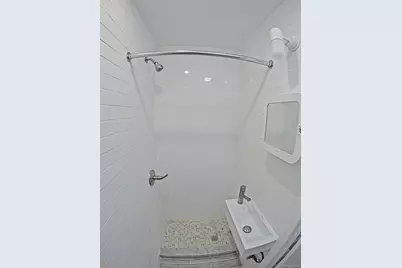4024 Aske Street #2FL, Elmhurst, NY 11373 - Photo 5