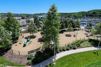 100 Garvies Point Road #1131, Glen Cove, NY 11542 - Photo 31