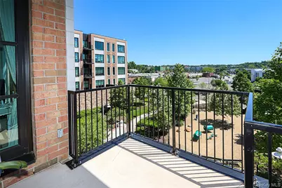 100 Garvies Point Road #1131, Glen Cove, NY 11542 - Photo 29