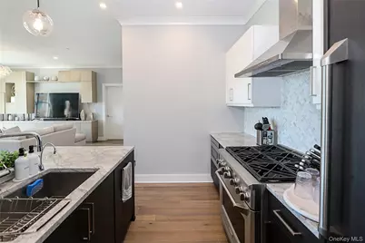 100 Garvies Point Road #1131, Glen Cove, NY 11542 - Photo 15
