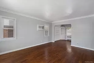32 Croyden, New Hyde Park, NY 11040 - Photo 3
