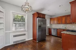 32 Croyden, New Hyde Park, NY 11040 - Photo 9