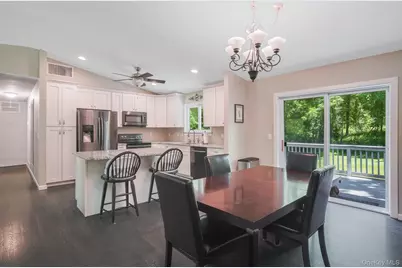 17 Regent Drive, Hopewell Junction, NY 12533 - Photo 5